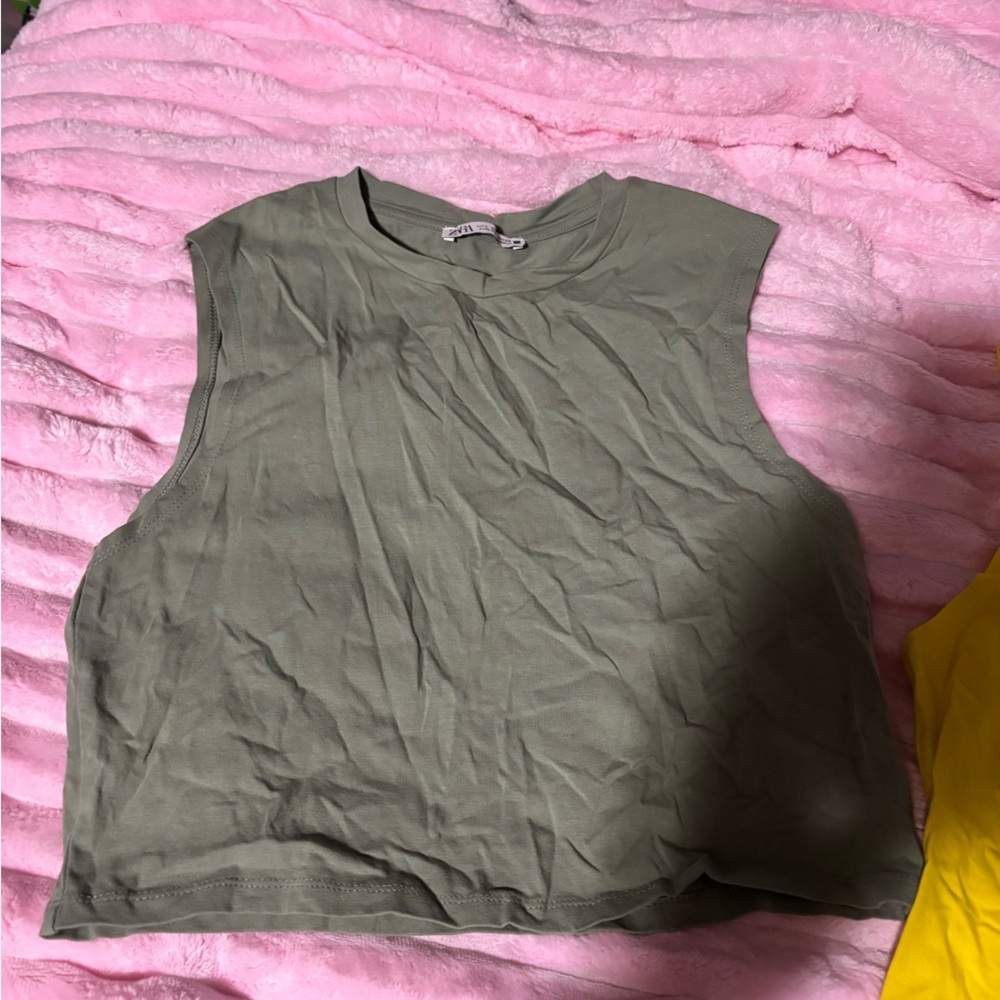 Zara Yellow and Green Crop mussel tees large🛍Bundle sale🛍 - Picture 4 of 7